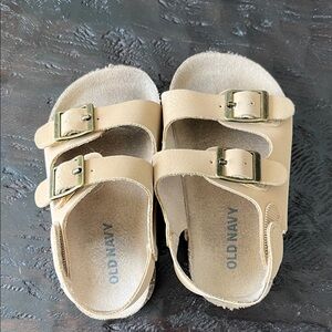 Old Navy Infant/Toddler Beige Buckle Sandals